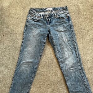 Garage Low-Rise Baggy Jeans